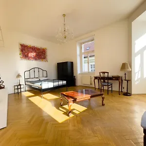 Center Of 369 Apartment
